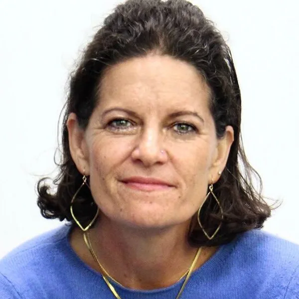 Dr. Mindy Pelz